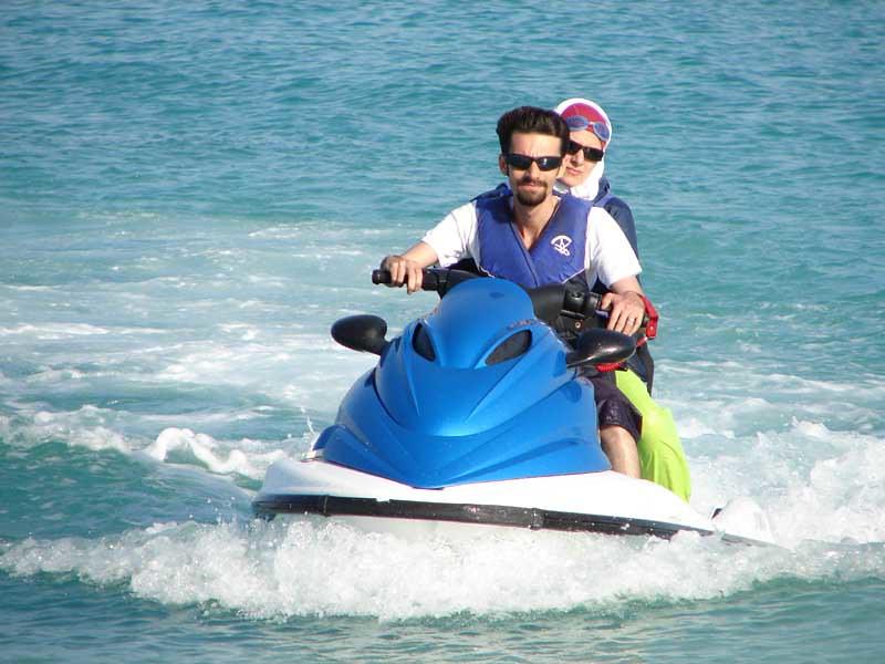 Unleash Your Inner Adventurer: The Ultimate Guide to Jet Skiing Enthusiasts